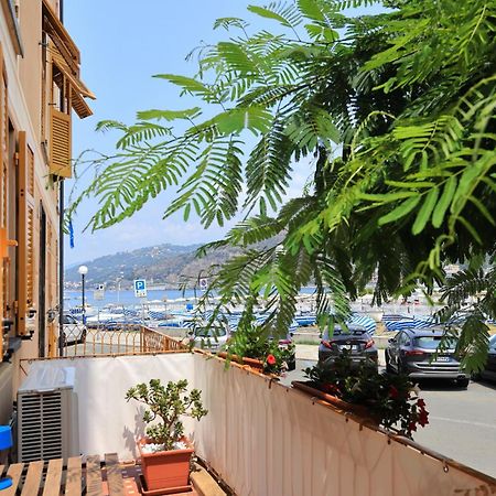 Adamaina - Sea View Apartment With Private Garage Сестрі-Леванте Екстер'єр фото